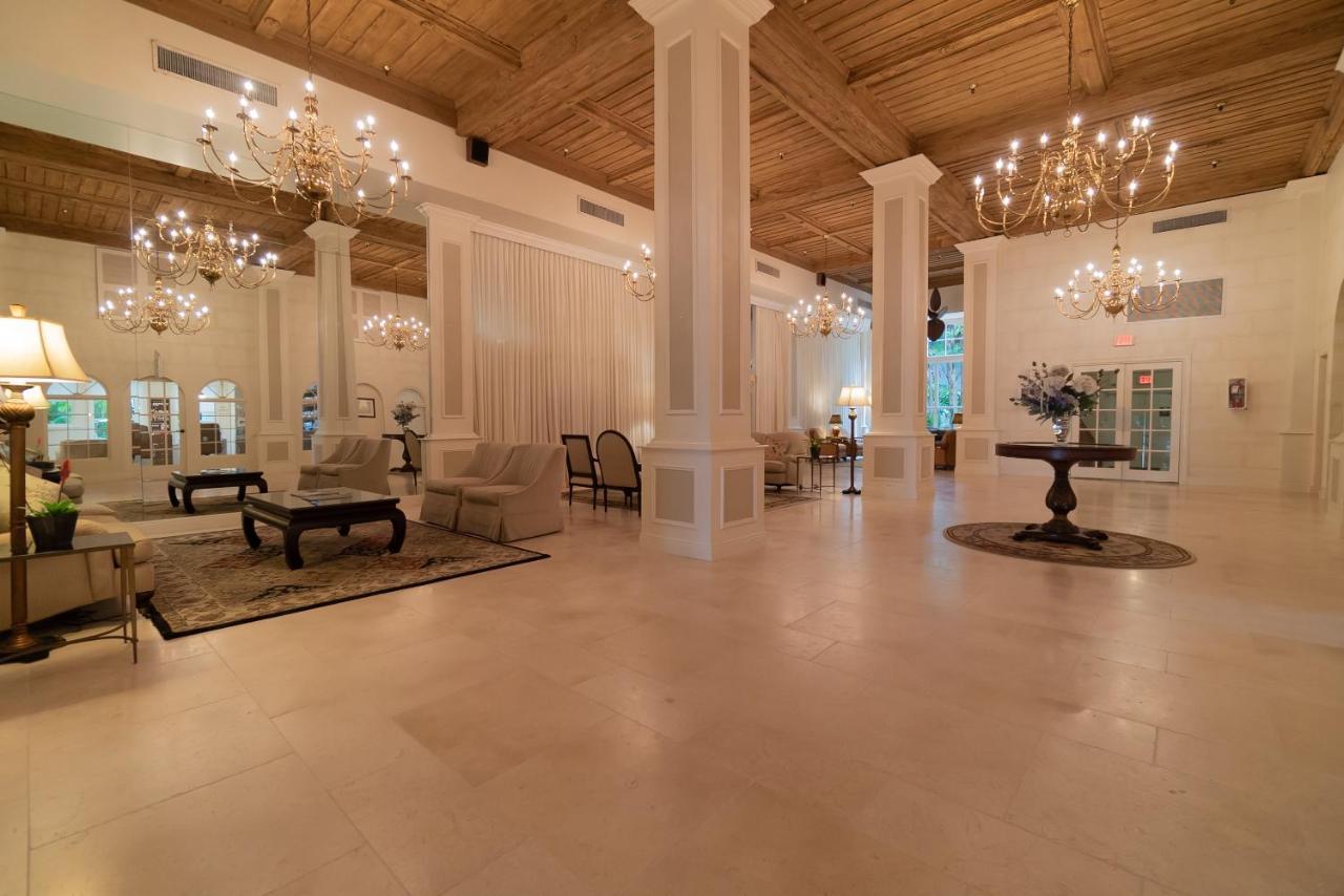 Palm Beach Island Condominiums 외부 사진