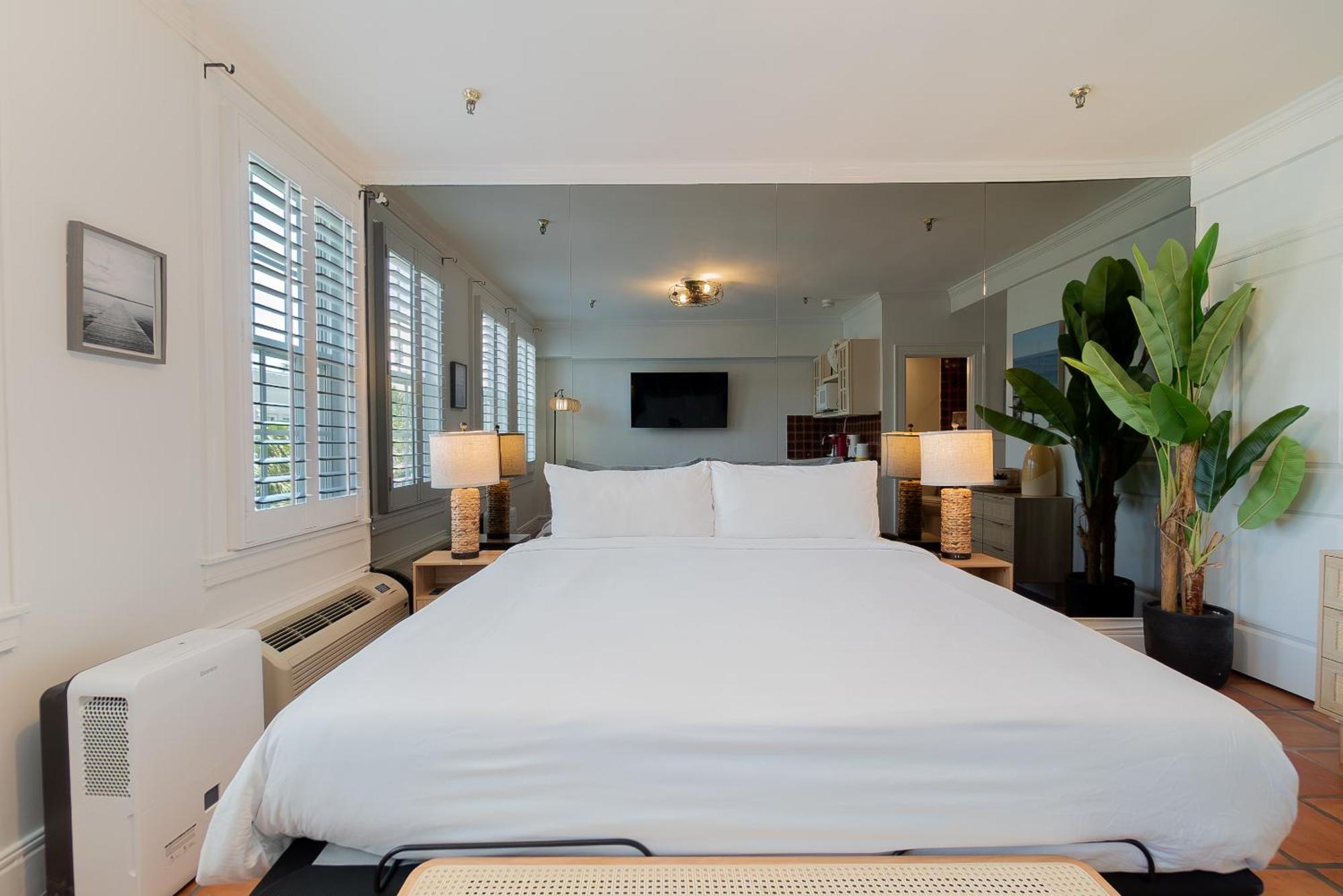 Palm Beach Island Condominiums 외부 사진