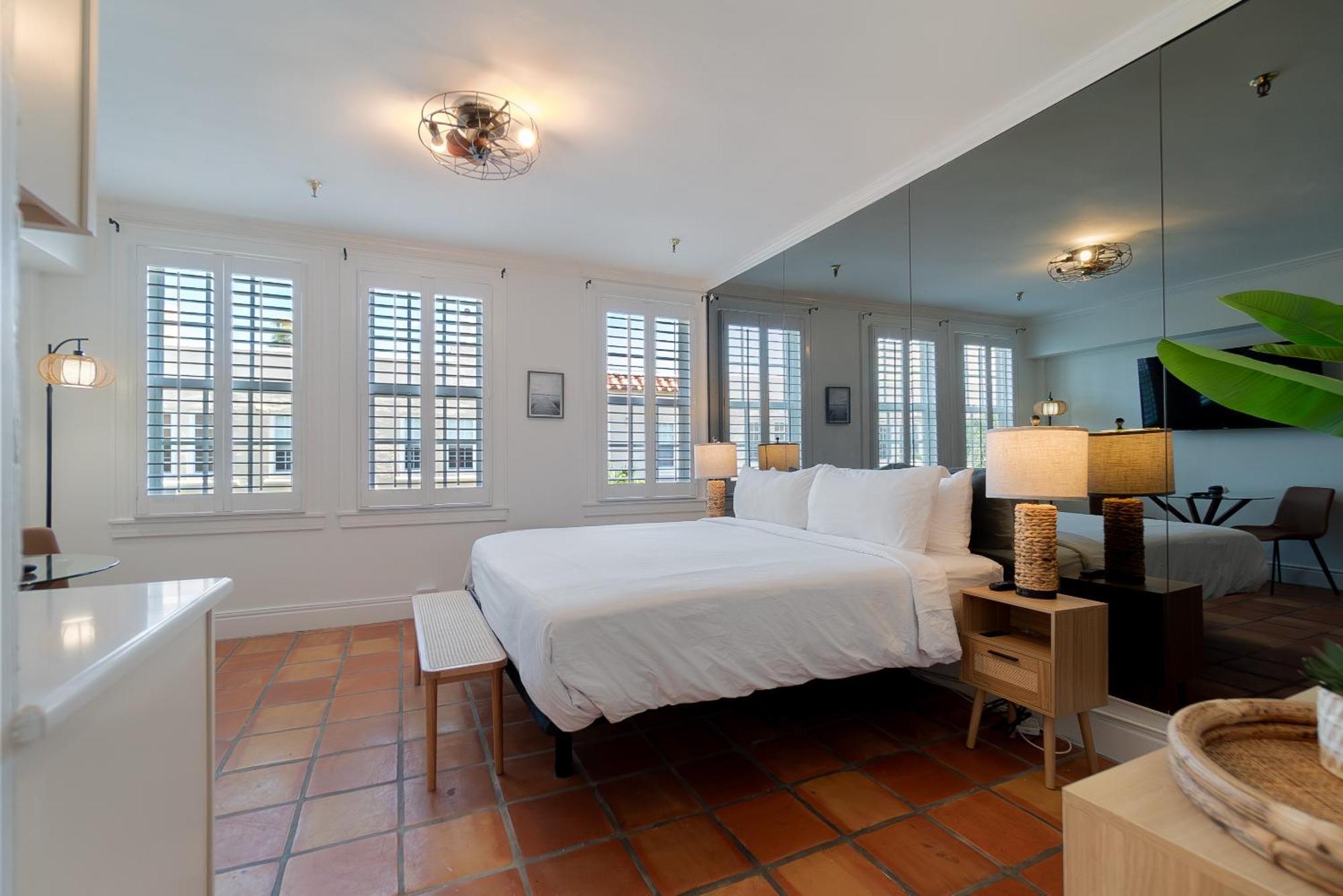 Palm Beach Island Condominiums 외부 사진